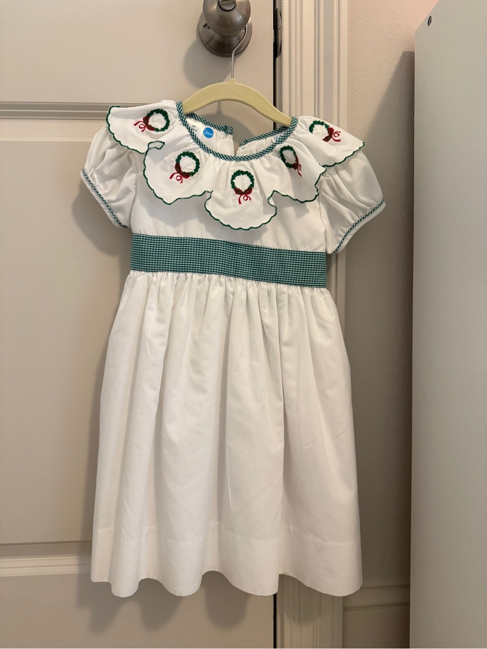 EUC Lulu Bebe Christmas Wreath Dress